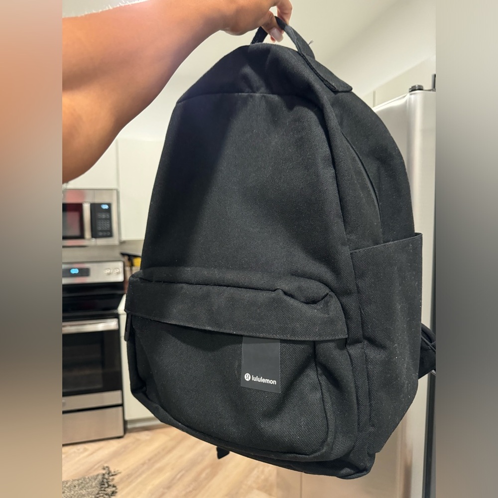 Lululemon Command The Day Backpack